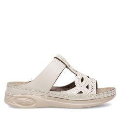 Klapki Clara Barson. Brązowe klapki damskie Clara Barson, bez wzorów, bez obcasa. Za 53.99 zł.