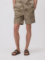 Szorty regular fit - oliwkowy. Zielone szorty męskie Reserved, l, bez wzorów, z bawełny. Za 119.99 zł.