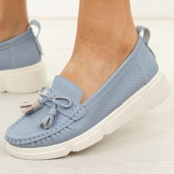 Niebieskie skórzane mokasyny damskie Vinceza 88041. Niebieskie mokasyny damskie VINCEZA, z jeansu, eleganckie. Za 219.00 zł.