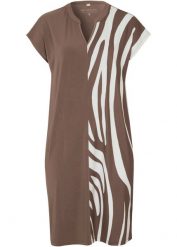 Sukienka shirtowa. Czarne sukienki damskie bonprix, bez wzorów, bez kołnierzyka, bez ramiączek. Za 127.99 zł.