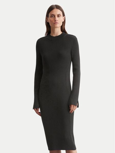 Marc O'Polo Sukienka dzianinowa 409 5045 67097 Czarny Slim Fit. Czarne sukienki damskie Marc O'Polo, bez wzorów, z bawełny, bez kołnierzyka, bez ramiączek. Za 429.99 zł.