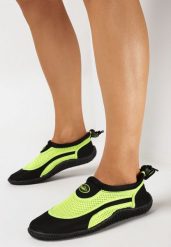 Czarno-Zielone Buty Sportowe do Wody ze Ściągaczem i Elastyczną Podeszwą Indal. Czarne obuwie sportowe damskie Born2be, bez wzorów, żeglarskie. Za 29.99 zł.