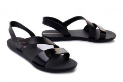 IPANEMA VIBE Sandal Fem 82429 black/glitter black, sandały damskie. Czarne sandały damskie Ipanema, bez wzorów, bez obcasa, bez zapięcia. Za 83.94 zł.