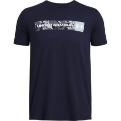 Koszulka sportowa męska Under Armour Camo Chest Stripe. Niebieskie koszulki sportowe męskie Under Armour, m, bez wzorów, z bawełny, bez kołnierzyka, bez ramiączek. Za 214.00 zł.