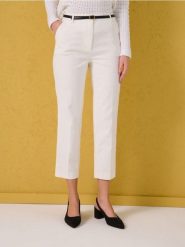 Spodnie chino z paskiem - kremowy. Białe spodnie materiałowe damskie Sinsay, l, bez wzorów. Za 59.99 zł.