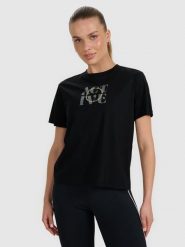 4F T-shirt z nadrukiem damski - czarny XS. Czarne koszulki sportowe damskie 4f, xl, bez wzorów, z bawełny, bez kołnierzyka, bez ramiączek. W wyprzedaży za 39.99 zł.