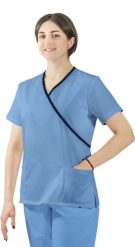 Visent Bluza medyczna kosmetyczna damska lekarska niebieski / granatowa lamówka 50. Niebieskie bluzy damskie Visent, bez wzorów, bez kaptura. Za 64.99 zł.
