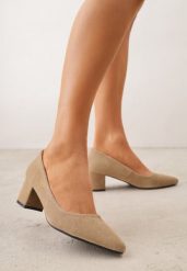 Ciemnobeżowe Czółenka VICES ze Skóry Naturalnej na Słupku Avanah. Brązowe czółenka damskie Renee, bez wzorów, z materiału, eleganckie, bez obcasa, na słupku, bez zapięcia. Za 149.99 zł.