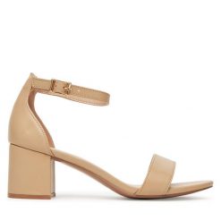 Sandały JENNY. Brązowe sandały damskie Jenny, bez wzorów, bez obcasa, na słupku, bez zapięcia. Za 119.99 zł.
