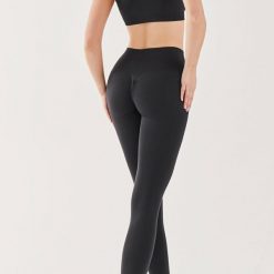 Czarne bezszwowe legginsy Leggins Shape Gabriella efekt pushup. Czarne legginsy damskie Gabriella, l, bez wzorów, z dzianiny, z podwyższonym stanem, krótkie, na fitness i siłownię. Za 99.00 zł.