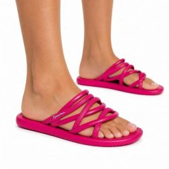Klapki damskie Ipanema 83606 MEU SOL SLIDER FEM. Czerwone klapki damskie Ipanema, bez wzorów, z materiału, wakacyjne, bez obcasa. Za 45.00 zł.