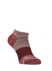 Skarpety trekkingowe damskie Ortovox Alpine Low Socks. Czerwone skarpety damskie ORTOVOX, bez wzorów, z materiału. Za 101.19 zł.