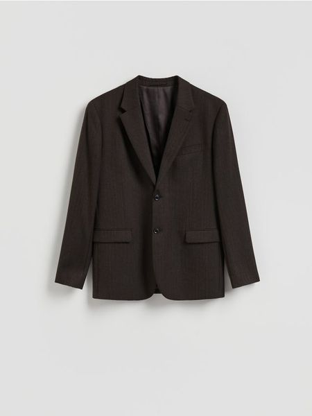Marynarka slim fit z wełną - brązowy. Brązowe marynarki męskie Reserved, bez wzorów, z tkaniny. Za 499.99 zł.