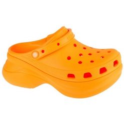 Klapki Crocs Classic Bae Clog 206302-85Q pomarańczowe. Brązowe klapki damskie bez wzorów, z gumy, sportowe, bez obcasa. Za 401.52 zł.