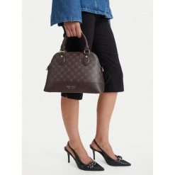 Torebka Nine West. Brązowe torebki do ręki damskie Nine West, bez wzorów, bez dodatków. Za 249.99 zł.