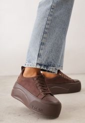Brązowe Sneakersy VICES na Grubej Podeszwie z Napisem Zelka. Brązowe obuwie sportowe damskie Born2be, z aplikacjami. Za 149.99 zł.