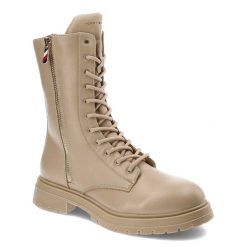 Beżowe Botki Tommy Hilfiger Modne Buty Damskie. Brązowe kozaki damskie Tommy Hilfiger, ze skóry ekologicznej, bez obcasa, na płaskiej podeszwie. Za 399.00 zł.