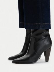MEXX Botki EO-MI001804363W Czarny. Czarne botki damskie Mexx, ze skóry, bez obcasa, na słupku, bez zapięcia. Za 379.99 zł.