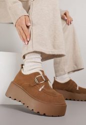 Jasnobrązowe Śniegowce na Platformie z Paskiem ze Sprzączką i Futrem Unweda. Brązowe śniegowce i trapery damskie Renee, z jeansu. Za 129.99 zł.