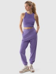 4F Spodnie dresowe joggery damskie - fioletowe S. Fioletowe spodnie dresowe damskie 4f, l, bez wzorów, z bawełny. W wyprzedaży za 79.99 zł.