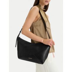 Torebka GINO ROSSI. Czarne torebki do ręki damskie Gino Rossi, bez wzorów, klasyczne, bez dodatków. Za 199.99 zł.