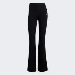 Legginsy Essentials Small Logo Flared. Białe legginsy damskie Adidas, xs, bez wzorów. Za 149.00 zł.