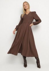 Brązowa Wiskozowa Sukienka o Rozkloszowanym Kroju z Paskiem z Klamerką Arilesse. Brązowe sukienki damskie Born2be, na co dzień, l, bez wzorów, z materiału, eleganckie, bez kołnierzyka, bez ramiączek, maxi, rozkloszowane. Za 169.99 zł.