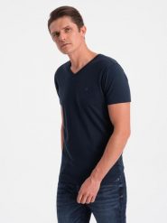 Sygnowany t-shirt męski V-neck z elastanem – granatowy V2. Niebieskie t-shirty męskie Ombre Clothing, m, bez wzorów, z bawełny, eleganckie, bez kołnierzyka. W wyprzedaży za 52.50 zł.