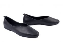 ARTIKER RELAKS 58C2612 czarny, baleriny damskie. Czarne baleriny damskie Artiker Relaks, bez wzorów, ze skóry, bez obcasa, na obcasie. Za 234.90 zł.