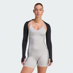 Bolero Power Essentials Workout Contour. Czarne koszulki sportowe damskie Adidas, bez wzorów, z tkaniny, sportowe, bez kołnierzyka. Za 129.00 zł.
