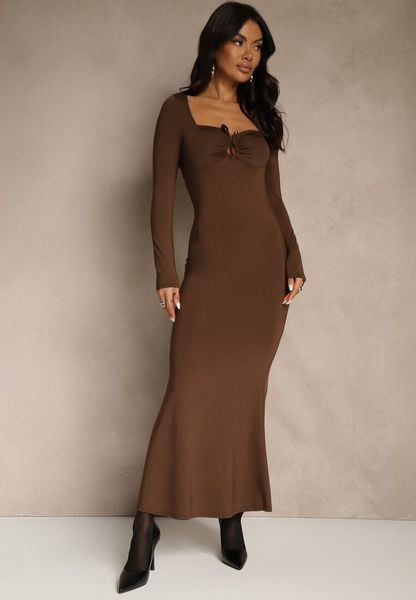 Brązowa Sukienka Koktajlowa z Wiskozą Ozdobiona Metaliczną Aplikacją Refane. Brązowe sukienki damskie Renee, na imprezę, na lato, s, z aplikacjami, z wiskozy, bez kołnierzyka, bez ramiączek, maxi. Za 139.99 zł.