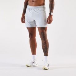 Spodenki do biegania męskie Kiprun Run 500 Comfort. Szare krótkie spodenki sportowe męskie KIPRUN, l, bez wzorów, z materiału, do biegania. Za 69.99 zł.