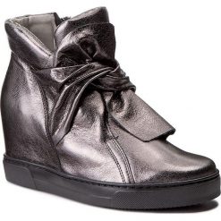 Sneakersy EKSBUT - 77-4645-I27-1G Nikiel. Szare półbuty damskie Eksbut, bez wzorów, ze skóry, bez obcasa, na koturnie, bez zapięcia. W wyprzedaży za 219.00 zł.