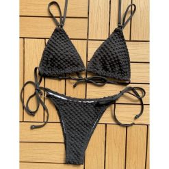 Bikini plażowe z regulowanymi ramiączkami Swaroop. Białe bikini damskie Intica, na lato, l, bez wzorów. Za 129.00 zł.