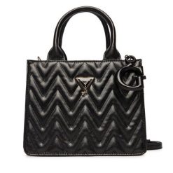 Torebka Guess. Czarne torebki do ręki damskie Guess, z aplikacjami, klasyczne, bez dodatków. Za 319.99 zł.