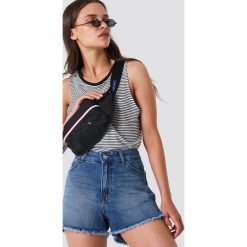 Dr Denim Szorty Vega - Blue. Niebieskie szorty damskie Dr.Denim, z denimu. Za 181.95 zł.