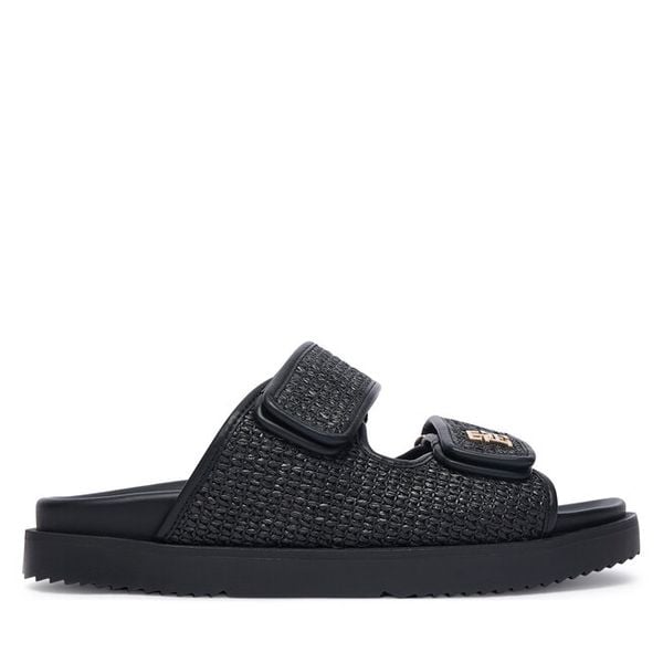 Klapki Tommy Hilfiger. Czarne klapki damskie Tommy Hilfiger, bez wzorów, bez obcasa. Za 529.99 zł.