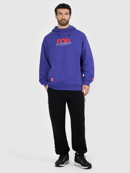 4F Spodnie dresowe męskie - czarne M. Czarne spodnie sportowe męskie 4f, m, bez wzorów, z dresówki, snowboardowy. W wyprzedaży za 129.99 zł.