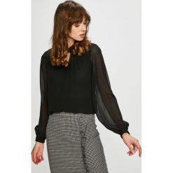 Vero Moda - Bluzka Soffie. Szare bluzki damskie Vero Moda, z poliesteru, casualowe, z okrągłym kołnierzem. W wyprzedaży za 119.90 zł.