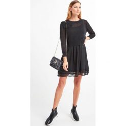 SUKIENKA TWINSET. Czarne sukienki damskie Twinset Milano, l, bez wzorów, eleganckie, bez kołnierzyka, bez ramiączek, mini, rozkloszowane. W wyprzedaży za 579.50 zł.