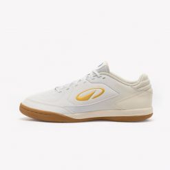 Buty do piłki nożnej halowej Kipsta Eskudo Club Sala. Białe buty sportowe męskie KIPSTA, z kauczuku, bez zapięcia, do piłki nożnej. Za 159.99 zł.