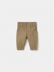 Mayoral Joggery 1563 Brązowy Regular Fit. Brązowe spodnie materiałowe dla chłopców Mayoral, bez wzorów, z bawełny. Za 49.99 zł.