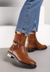 Jasnobrązowe Botki Typu Sztyblety z Ozdobnym Paskiem z Metalową Aplikacją Riaessa. Brązowe botki damskie Born2be, z jeansu, eleganckie, bez obcasa, na obcasie, bez zapięcia. Za 139.99 zł.