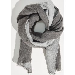 Szalik - Jasny szar. Szare szaliki i chusty damskie Sinsay. Za 39.99 zł.
