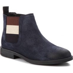 Sztyblety TOMMY JEANS - Essential Chelsea Bo EN0EN00305 Midnight 403. Kozaki damskie marki Tommy Jeans. W wyprzedaży za 359.00 zł.