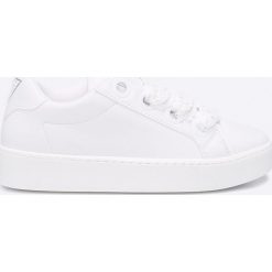 Guess Jeans - Buty. Szare buty sportowe męskie Guess Jeans, z jeansu. W wyprzedaży za 319.90 zł.