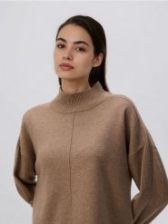 Sweter z domieszką wełny - brązowy. Brązowe swetry damskie Reserved, l, bez wzorów, z dzianiny, bez kołnierzyka, bez ramiączek, bez kaptura. Za 129.99 zł.
