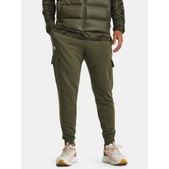 Spodnie męskie Under Armour Rival Fleece Cargo Jogger. Zielone spodnie materiałowe męskie Under Armour, l, bez wzorów. Za 239.99 zł.