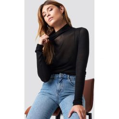 XLE the Label Sweter Devon - Black. Czarne swetry damskie marki XLE the Label, bez wzorów, z dzianiny, bez kołnierzyka, bez ramiączek. Za 132.95 zł.