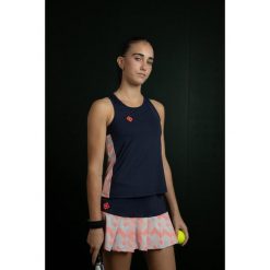 Koszulka CANTAL TOP | Lekka, oddychająca i szybkoschnąca do gry w padla. Niebieskie koszulki sportowe damskie IZAS, bez wzorów, z materiału, eleganckie, bez kołnierzyka. Za 160.83 zł.